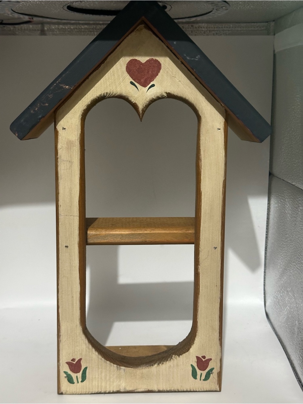 Wooden Heart & Tulip Shelf Wall Decor in Cream and Blue